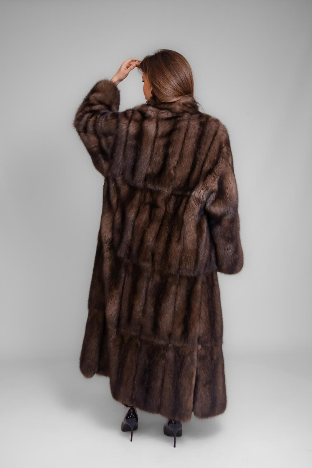 Коричневая соболиная шуба Manzari