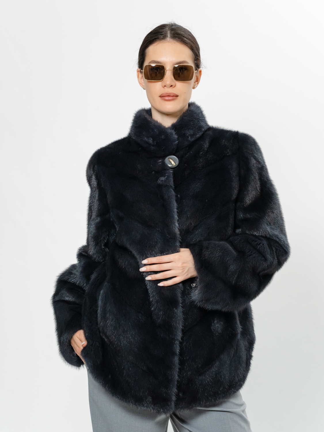 Короткая графитовая норковая шуба LAMA 